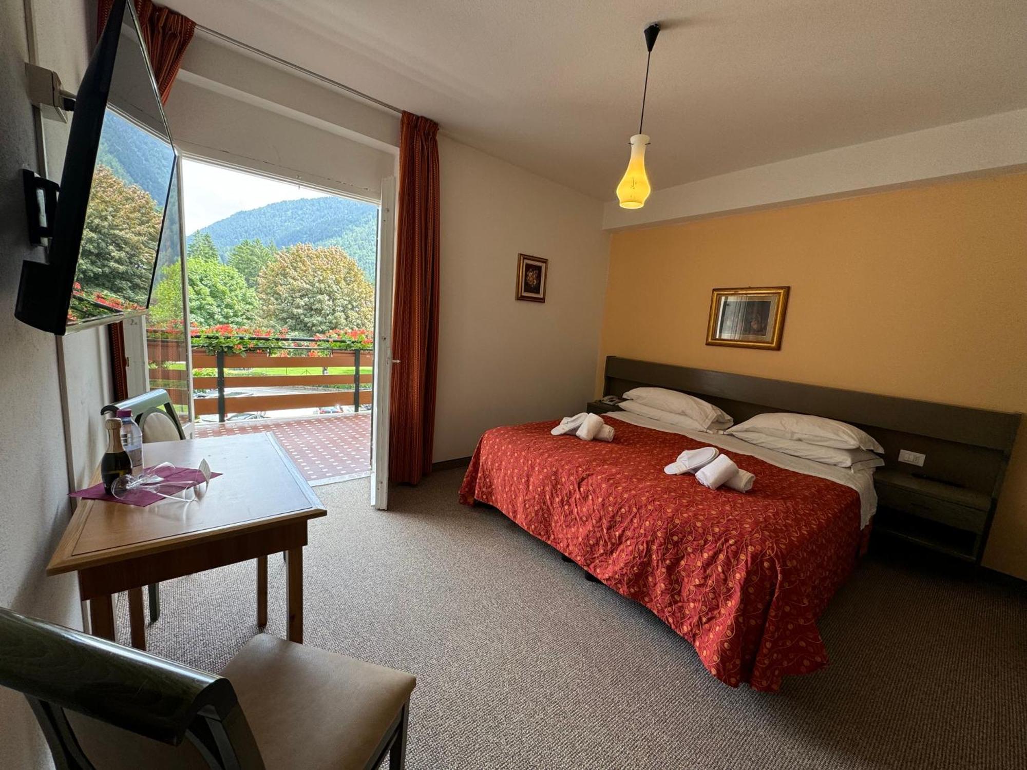 Garden Hotel Bellariva Molveno Room photo