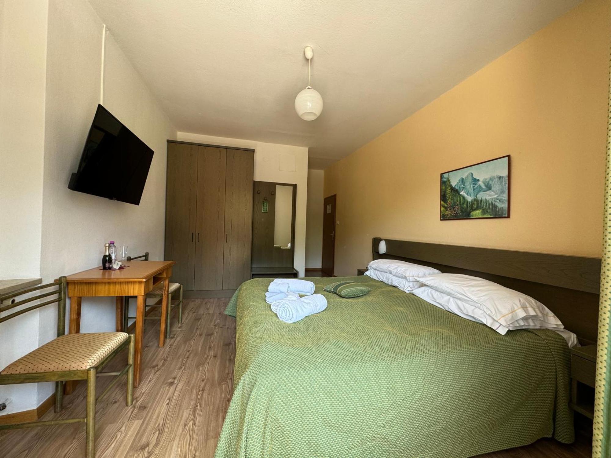 Garden Hotel Bellariva Molveno Room photo